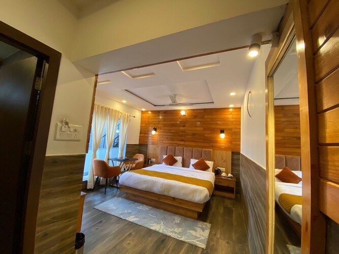 The Aesthetic Hotel And Restaurant Deluxe Room