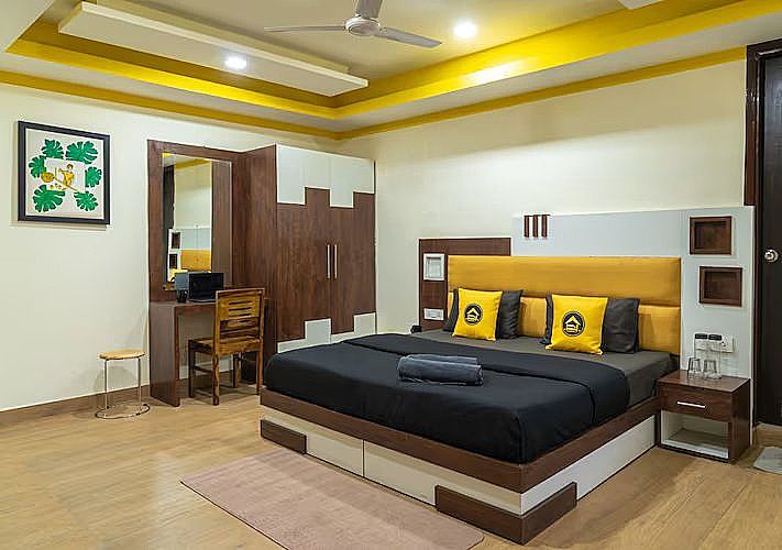 The Hosteller Dehradun Deluxe Double Room 5