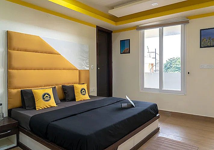 The Hosteller Dehradun Deluxe Double Room