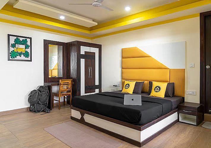 The Hosteller Dehradun Deluxe Double Room 2