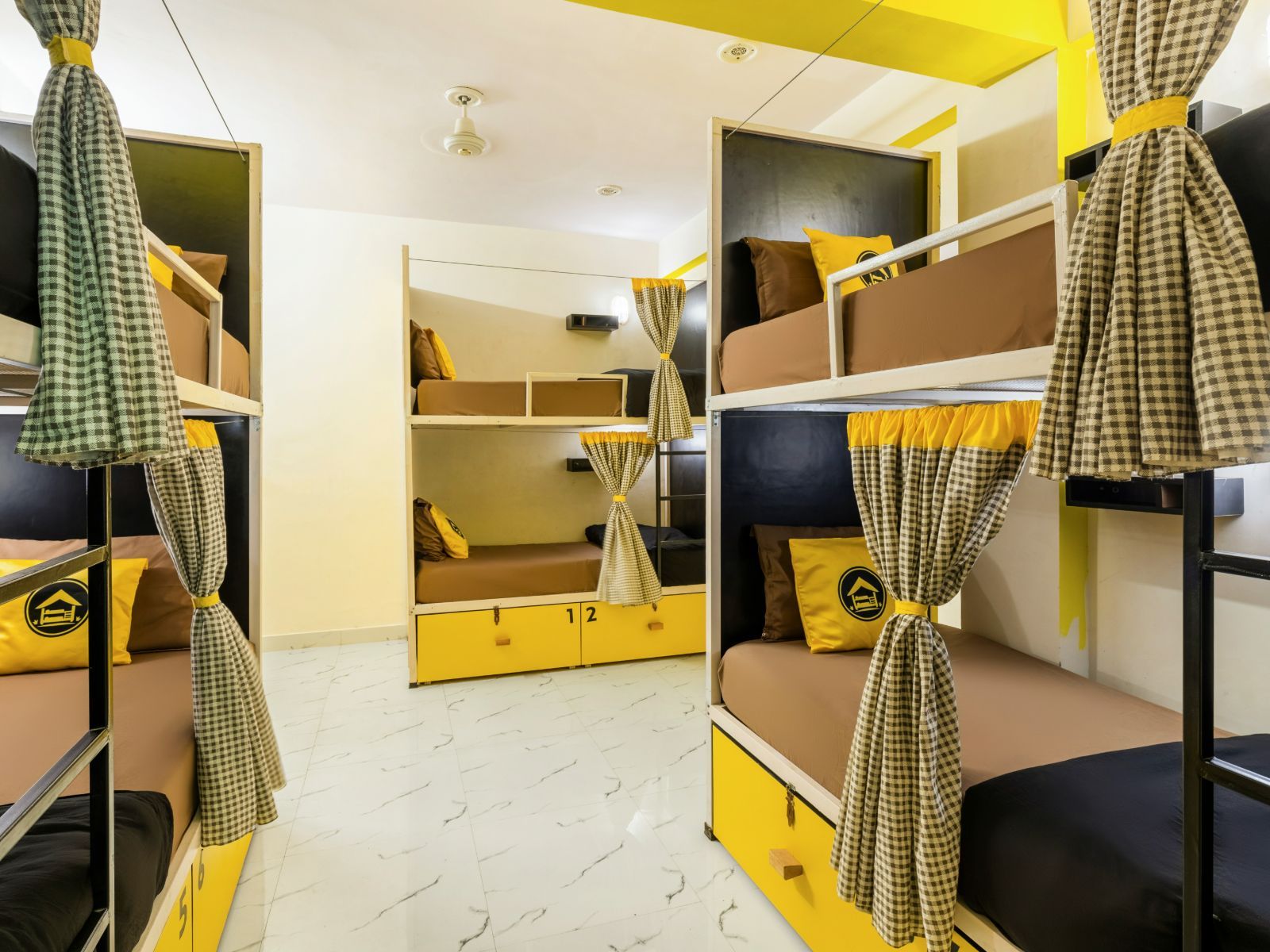 Bed in 6 Bed Mixed Dormitory