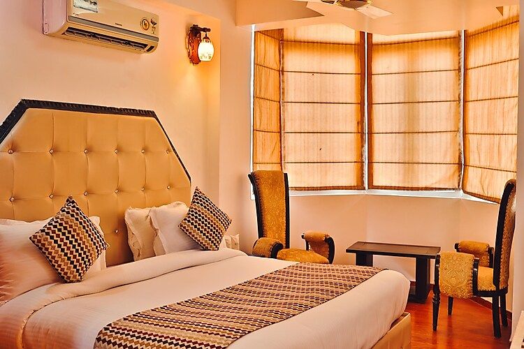 2 BHK family Suite Apartment with kitchen