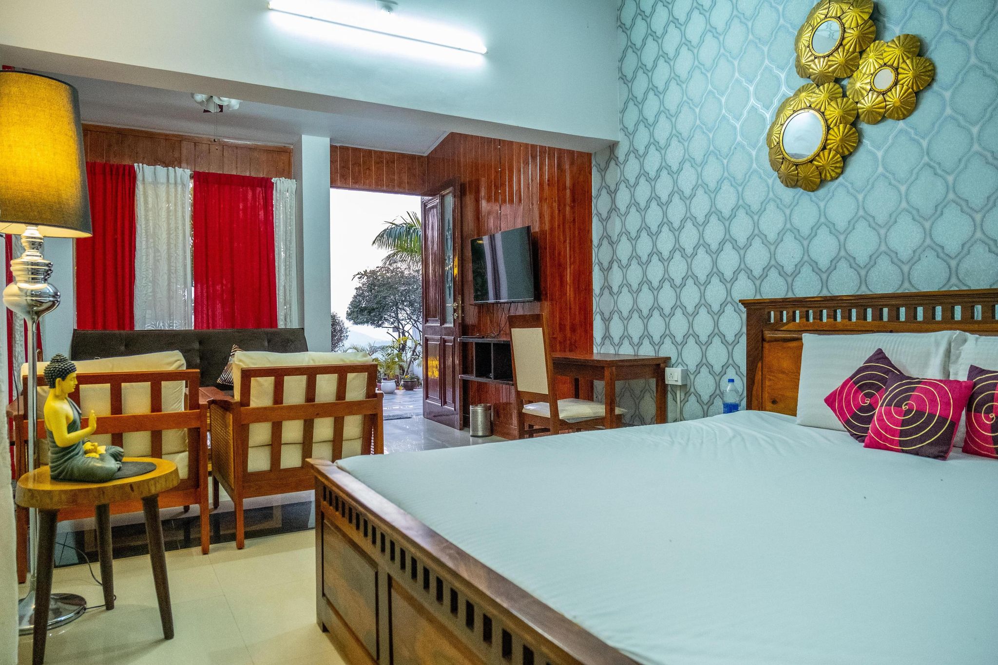 Valley view super deluxe room with pool and garden