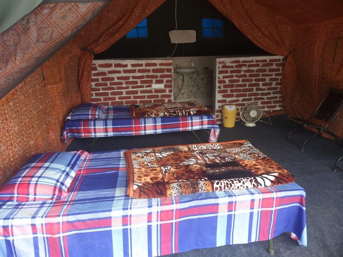 Wild Roots Camps and Resorts, Padampuri bedroom