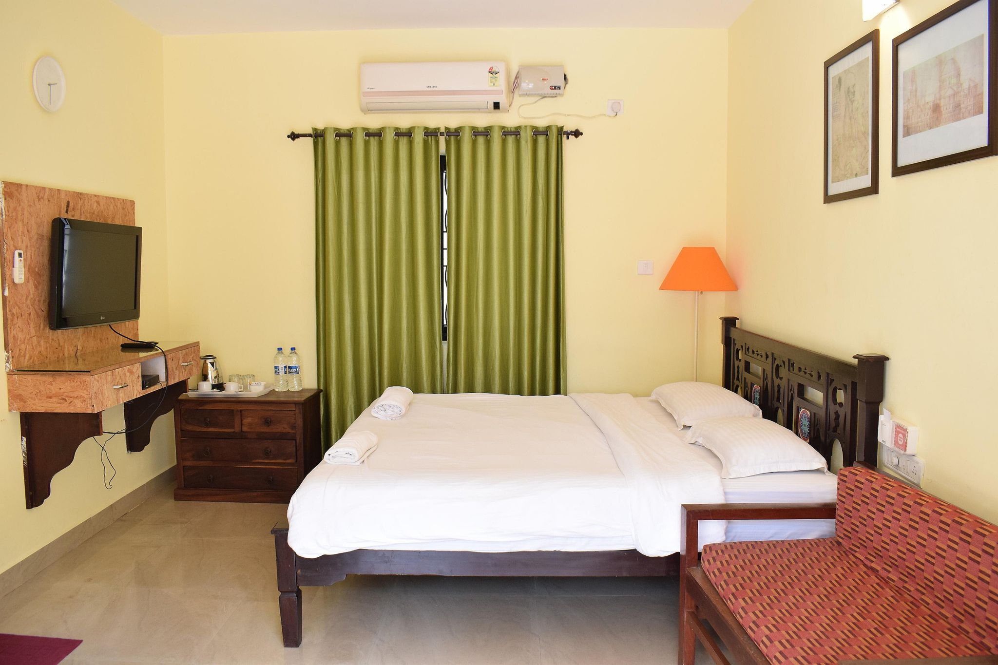 Deluxe Twin Room with Balcony