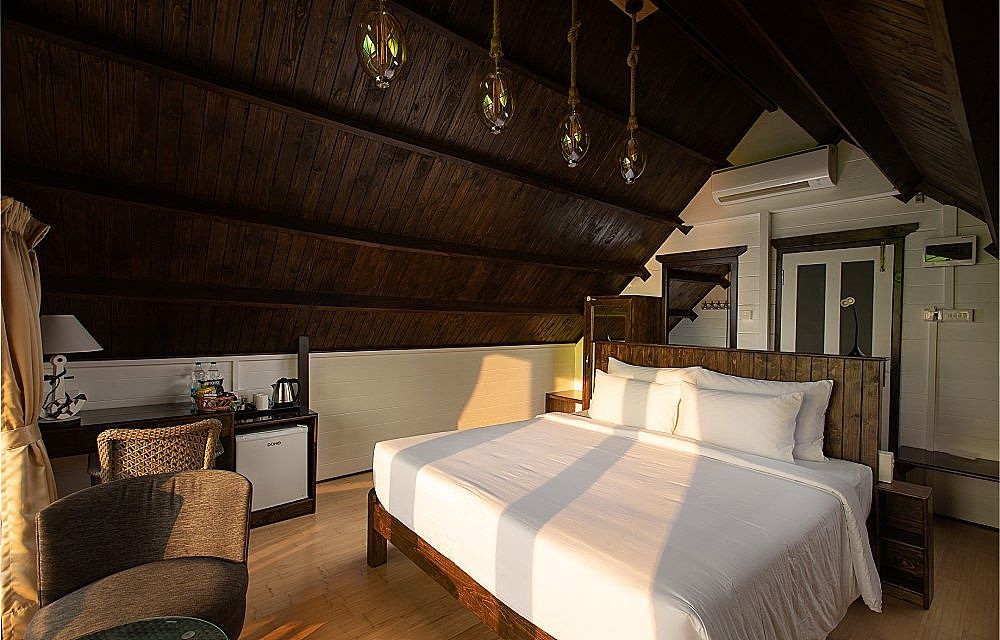 The Ark Comforts Peace