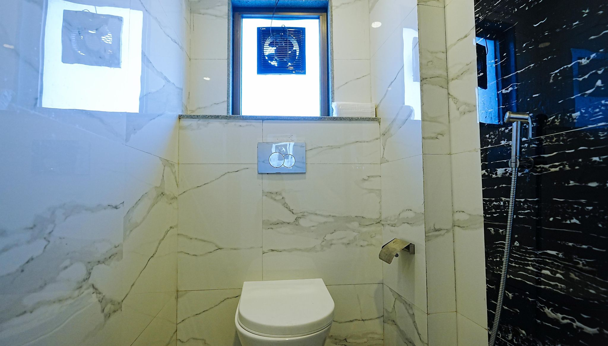 L P Regency Deluxe Room 11