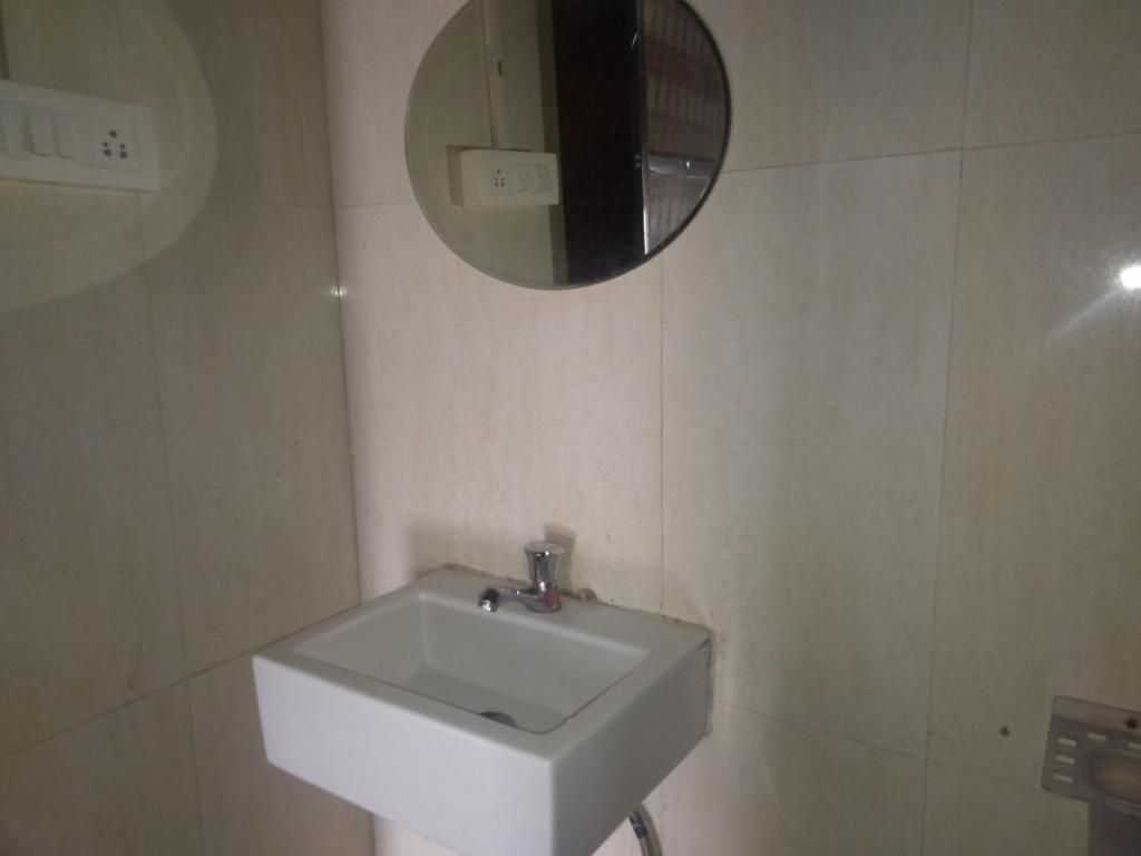 Exotic Valley Glass House 4