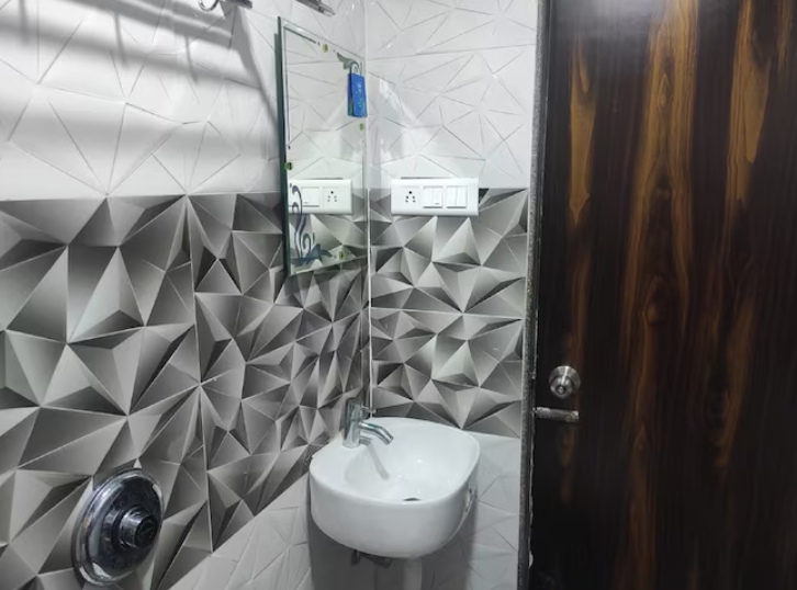 Hotel Deepak Executive, Ganpatipule Budget Non AC Room 5