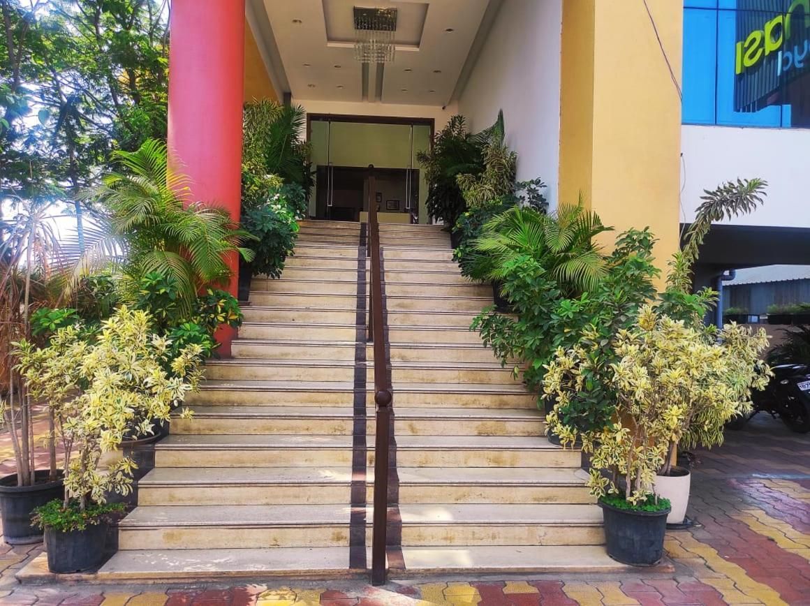 undefined Hotel Manasi Royal 10