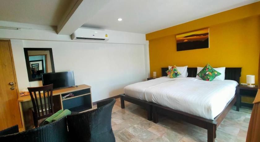 undefined Kamala Beachfront Apartment 7