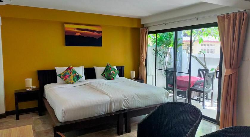 undefined Kamala Beachfront Apartment 4
