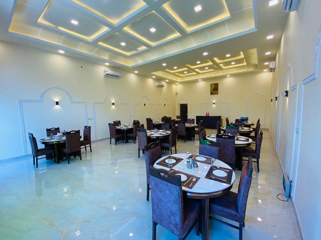 undefined Hotel Arryaa Inn 2