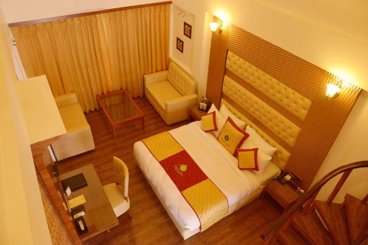 Royal Room with valley View