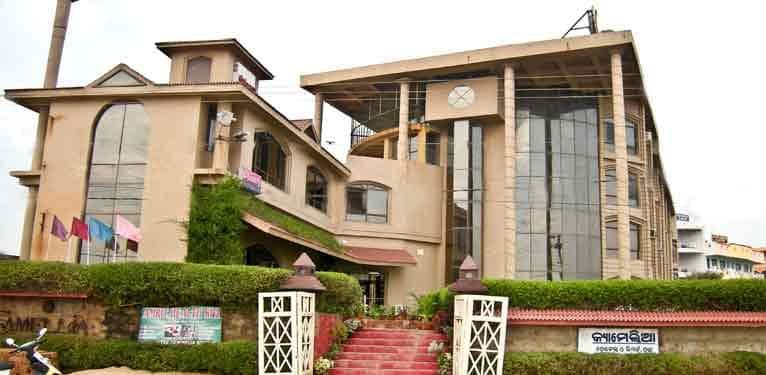 Camellia Hotel & Resort