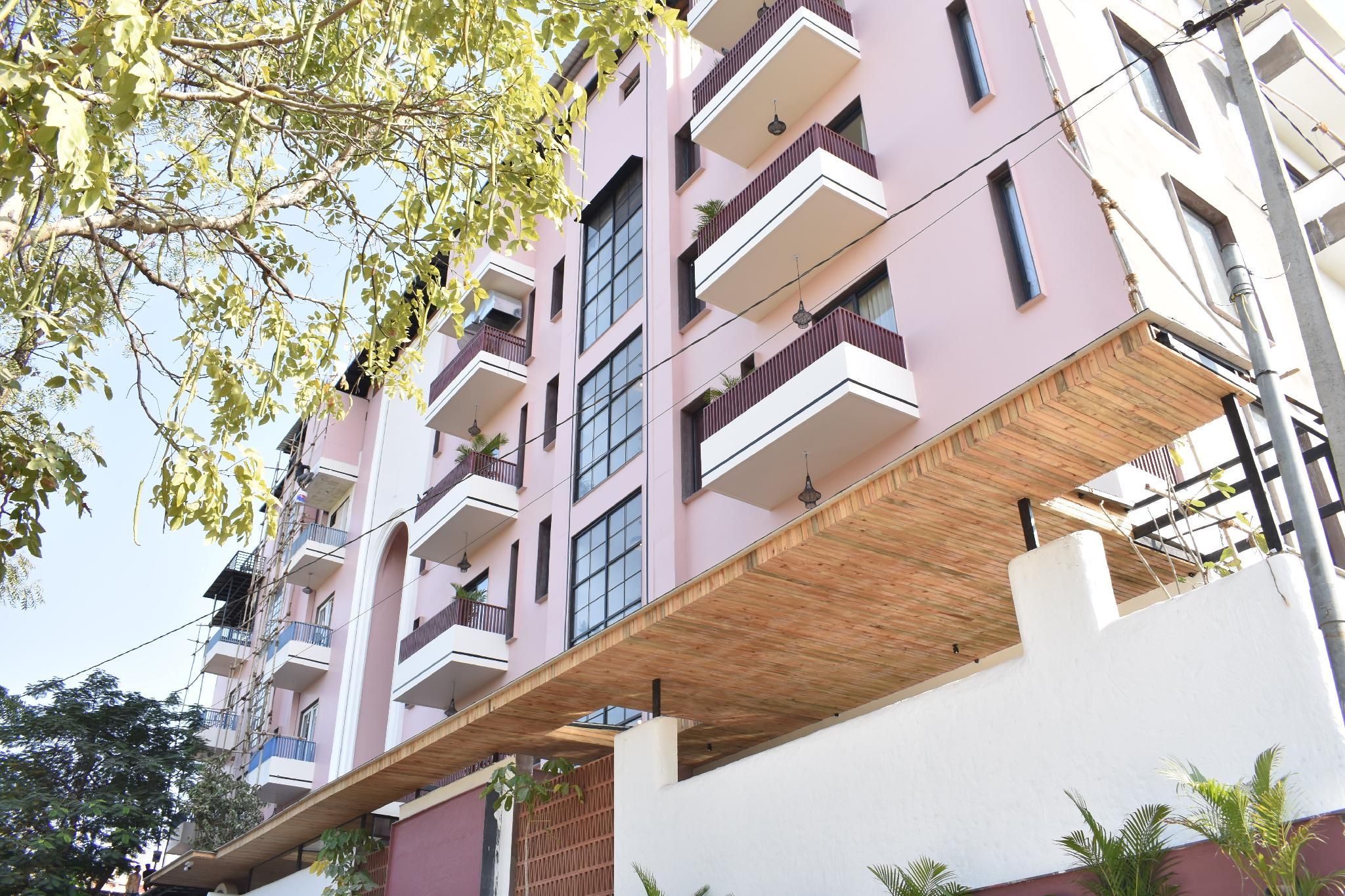 Casa Blanca Lake City view