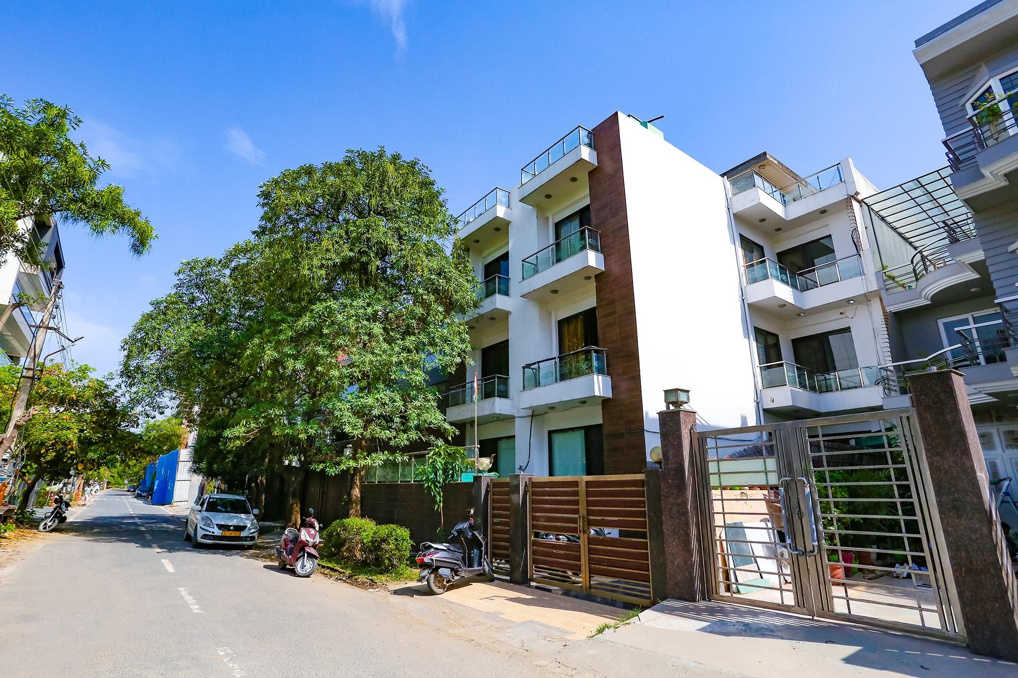 FabExpress The Grand Inn