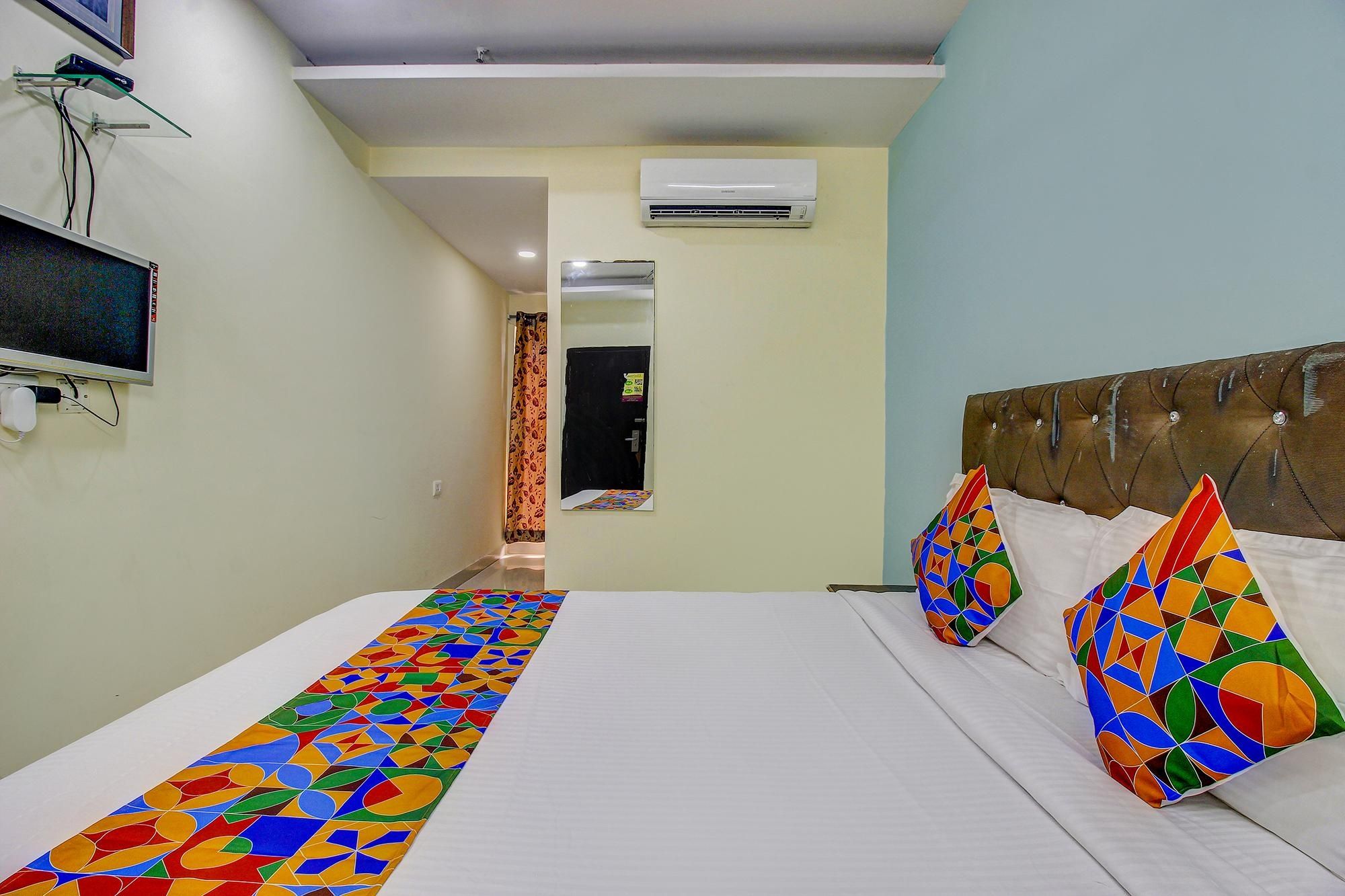  FabHotel L Grand Deluxe Room 6