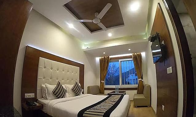 FabHotel Mayfield