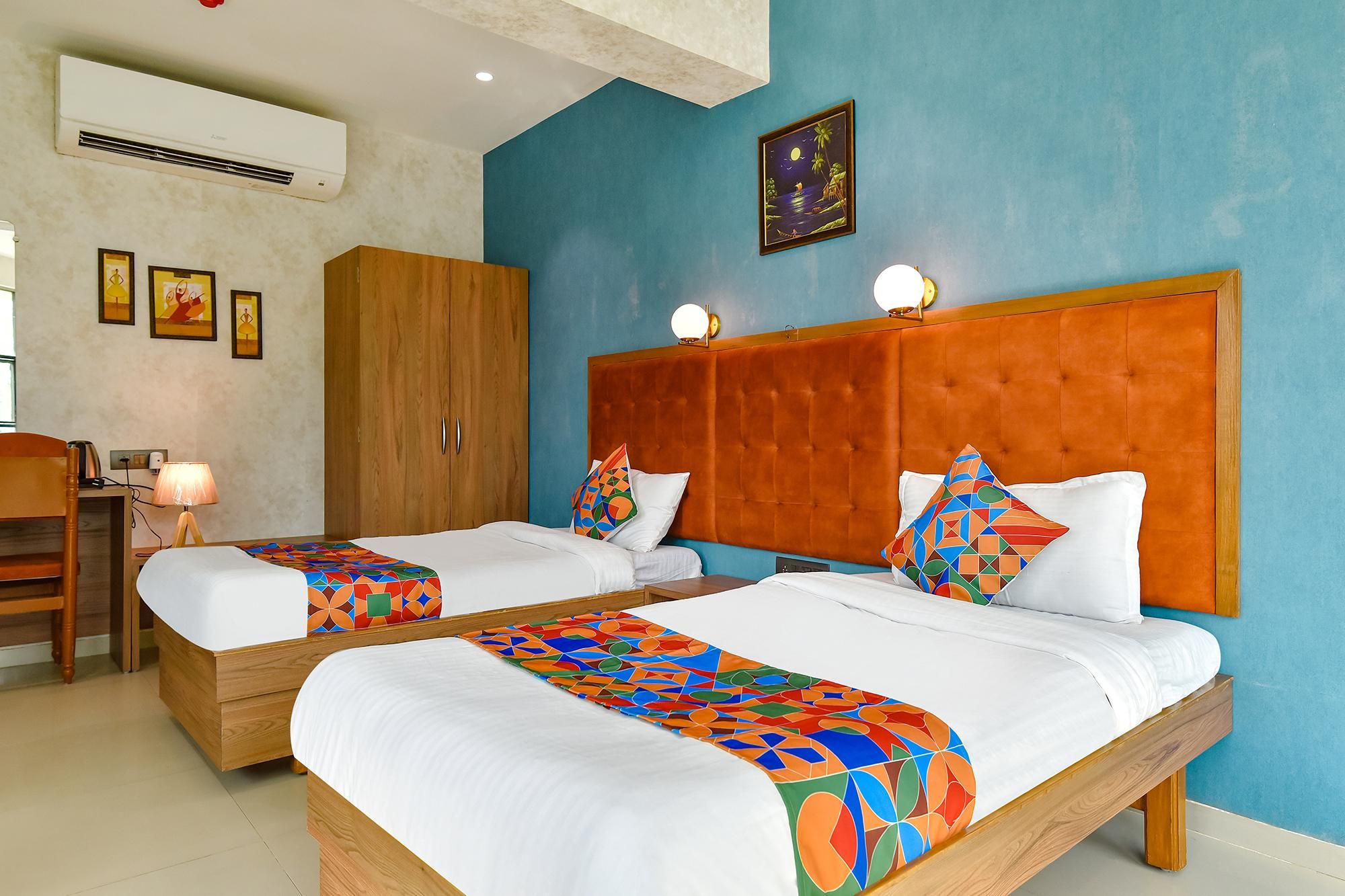  FabHotel Siddharth Corporate Deluxe Room 6