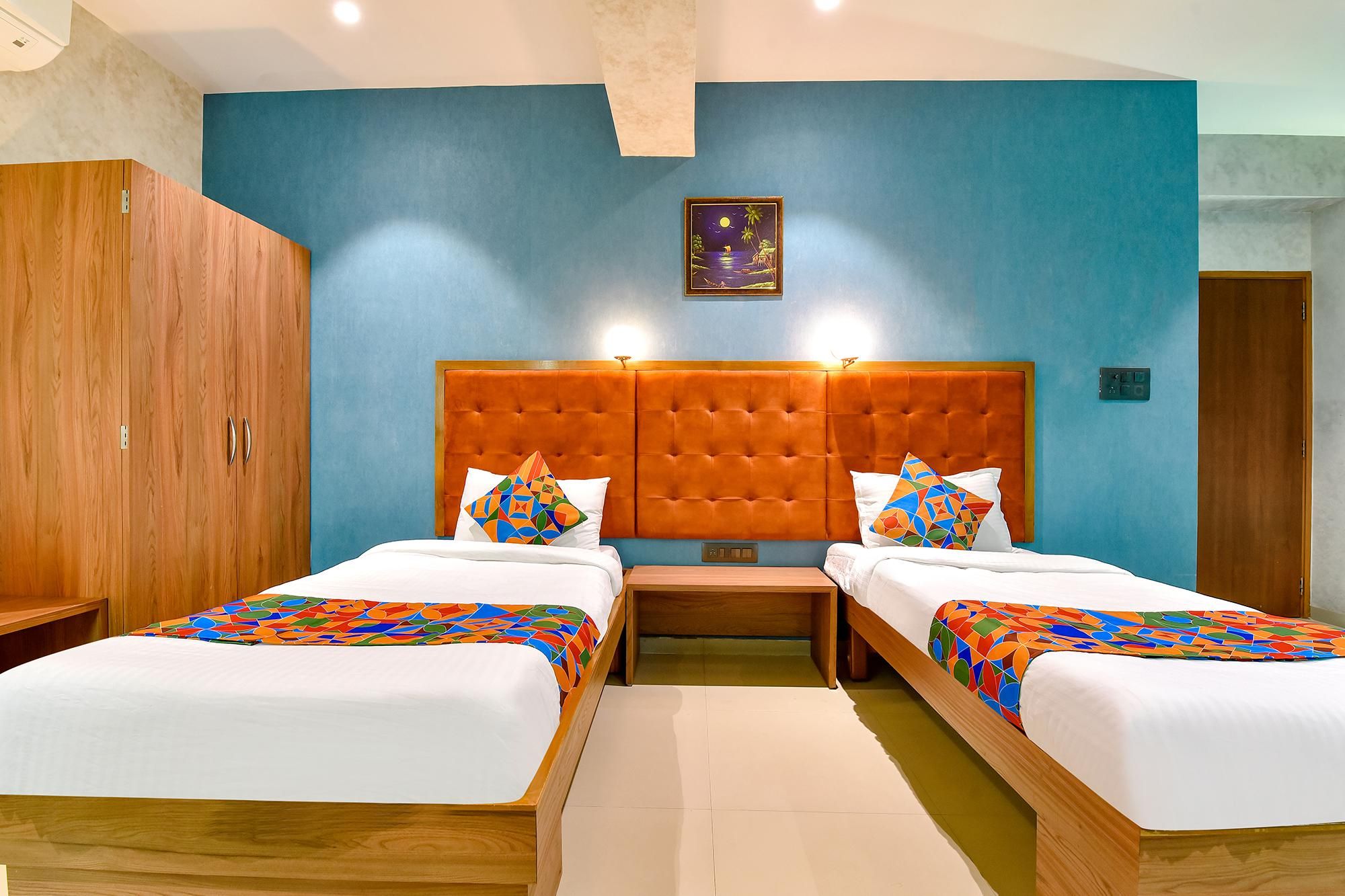  FabHotel Siddharth Corporate Deluxe Room 3