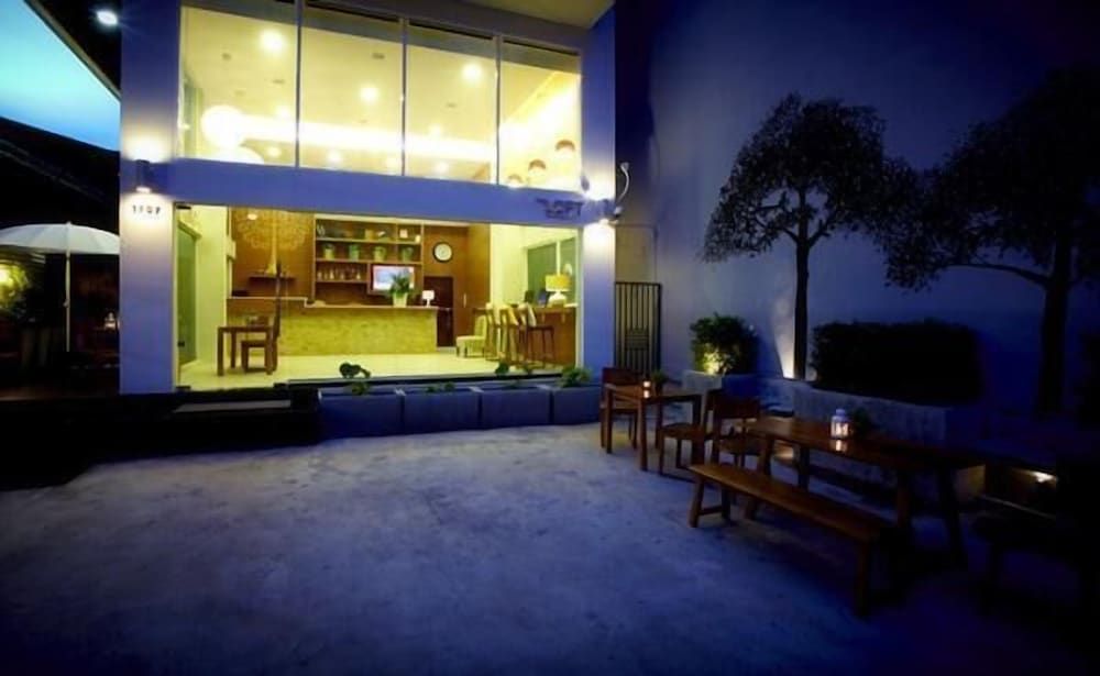 undefined The Loft 77 Hotel 5
