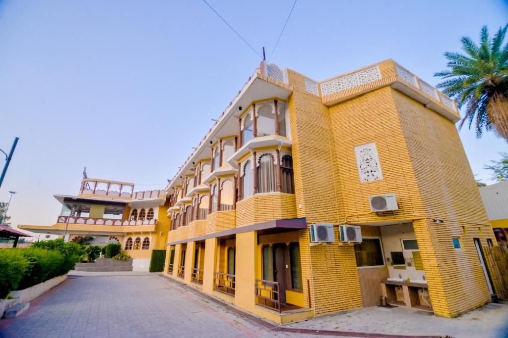 undefined Gold Nest Rubystone Heritage