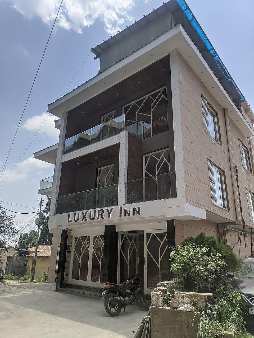 Hotel Luxury Inn by Stotrak Hospitality