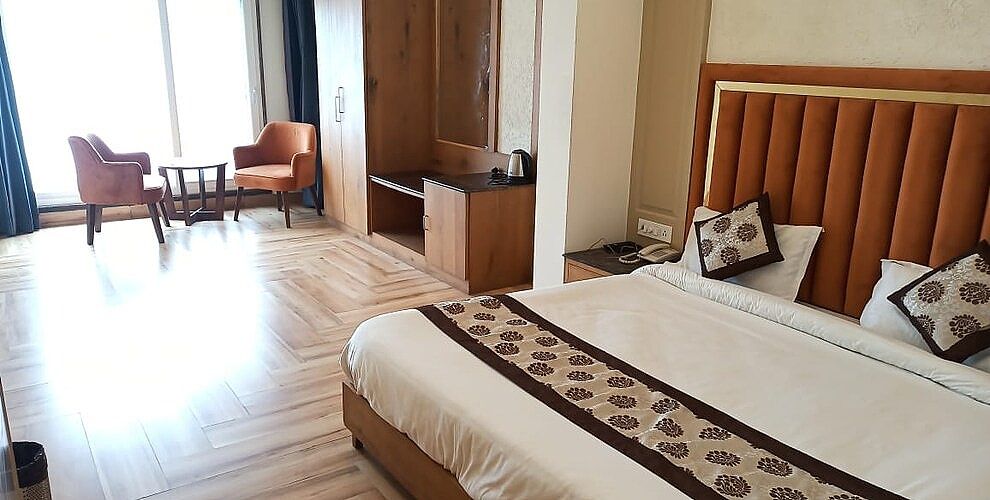 Executive Valley View Room