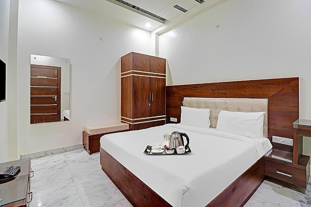 Hotel Sahibs RS Palace - Free Dinner Included Double or Twin Room