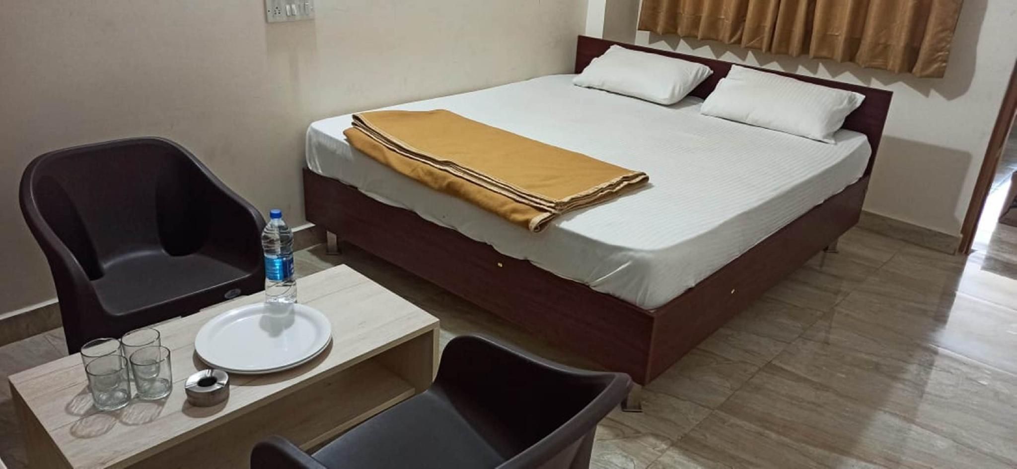 Deluxe AC Room