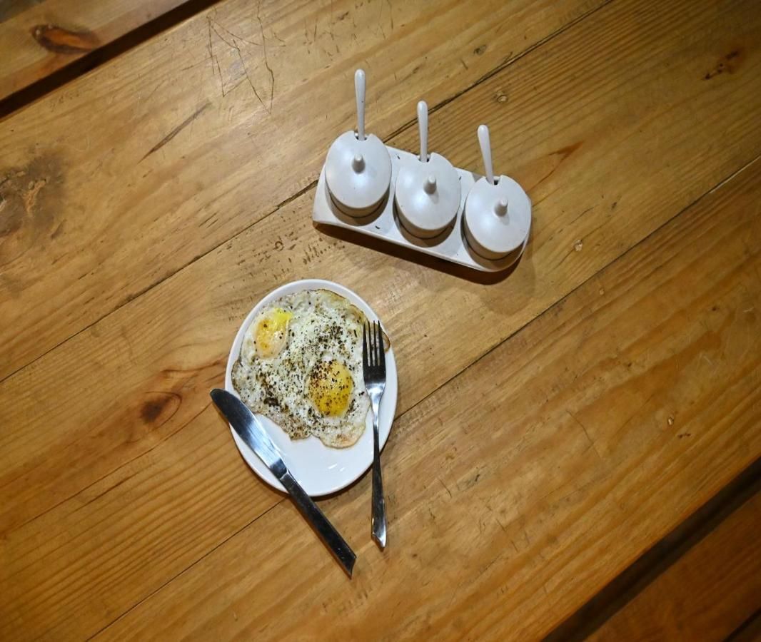 Food & Dining