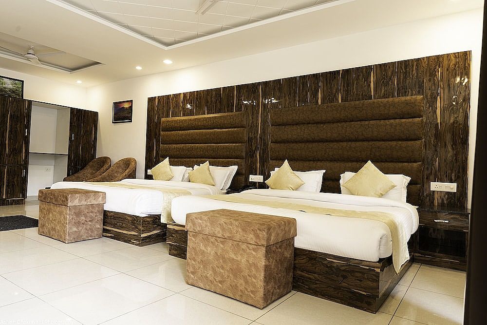 undefined Mountain Midst 5