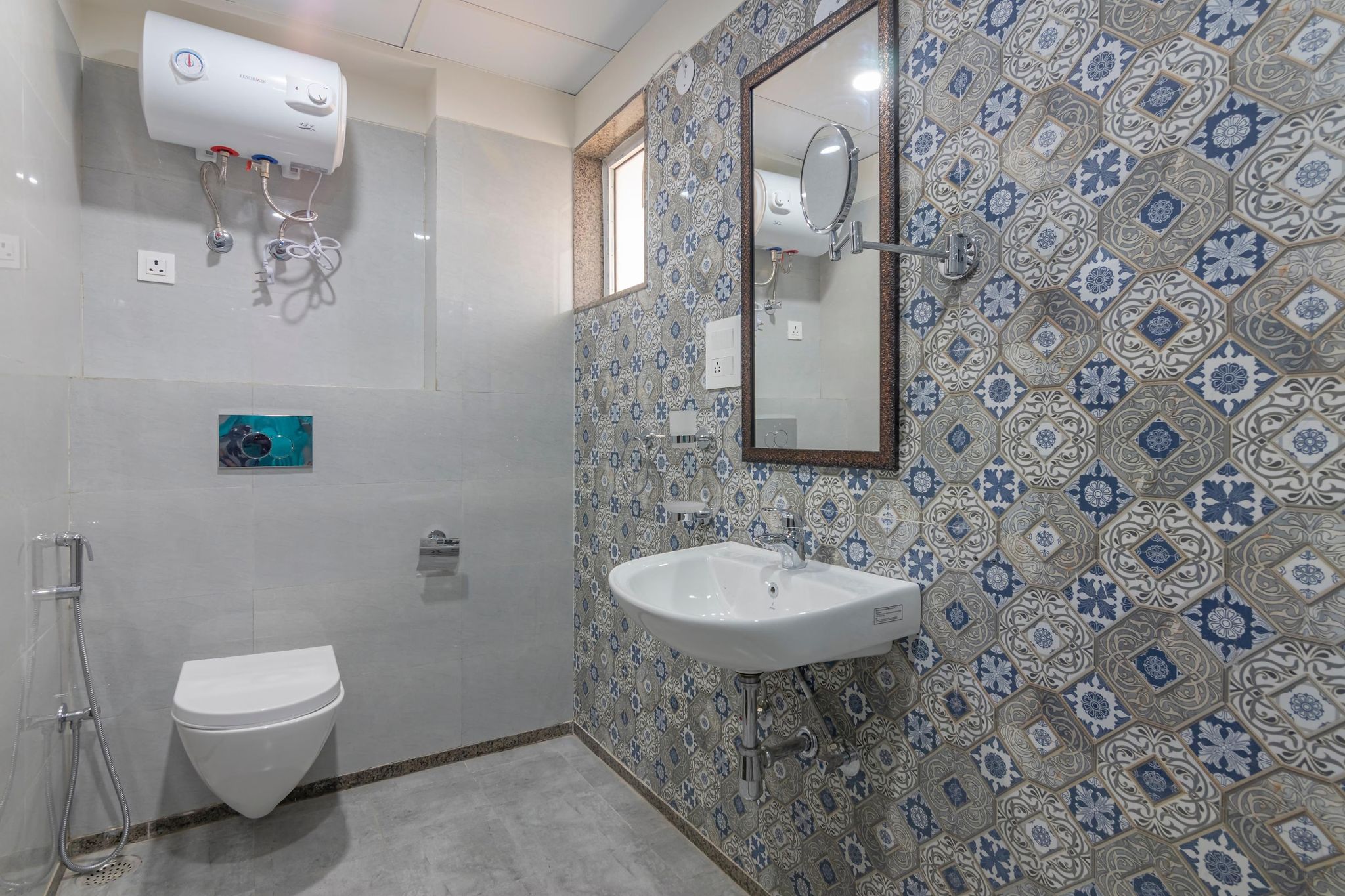 Palm Stay Deluxe Room With Balcony 9