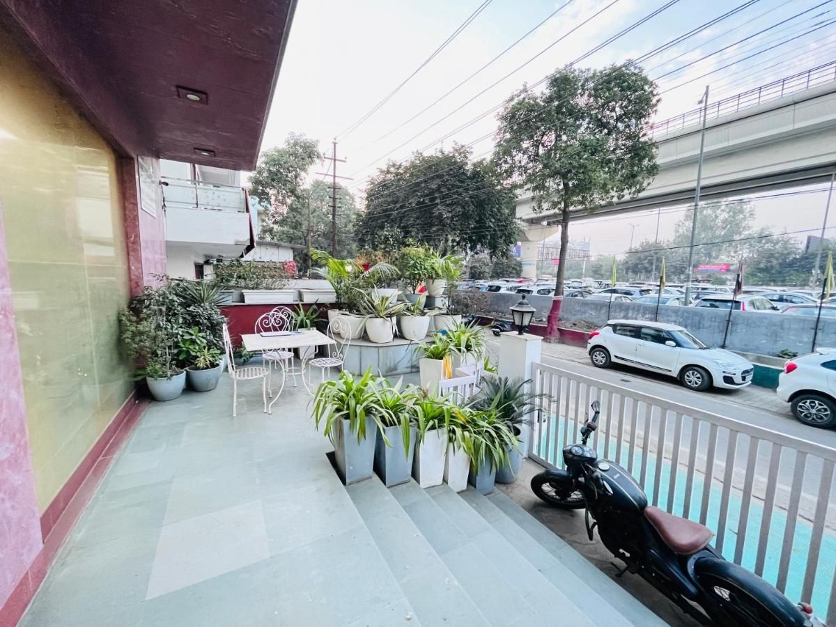 undefined Qotel Comfort AT Residency Kaushambi Anand Vihar 6