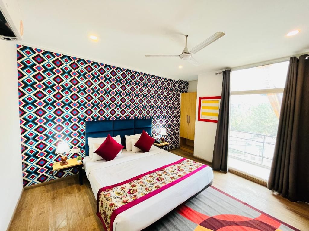 Qotel Comfort Chattarpur - Near Chattarpur Metro Standard Double Room 2