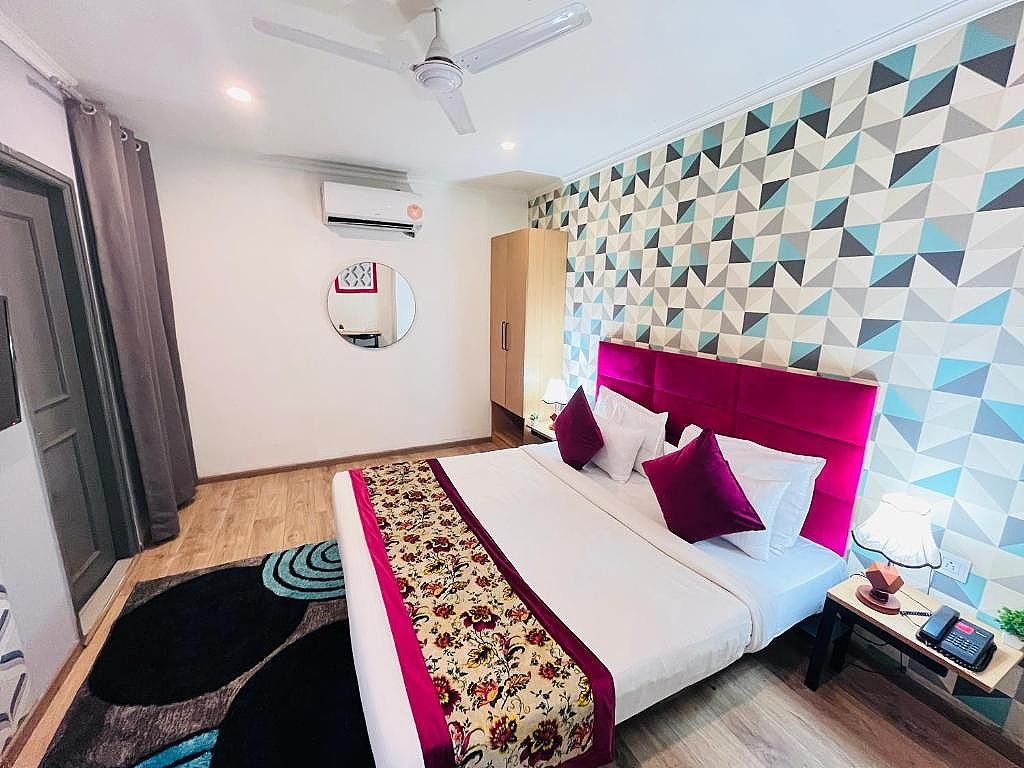 Deluxe Double Room with Balcony