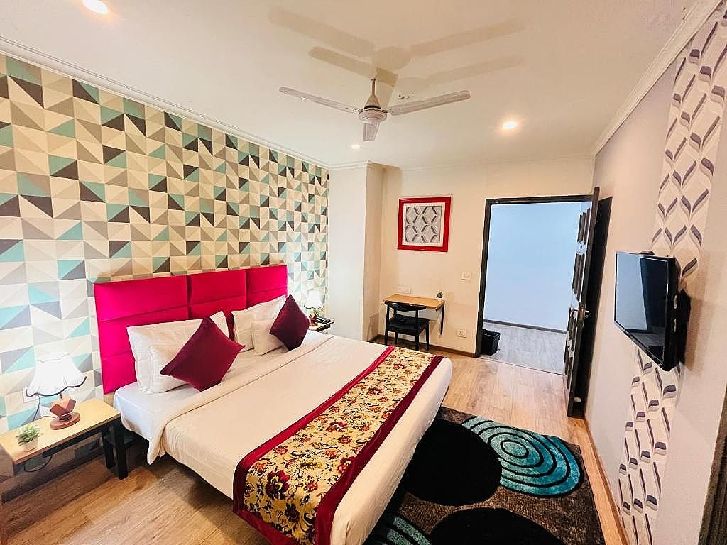Deluxe King Room