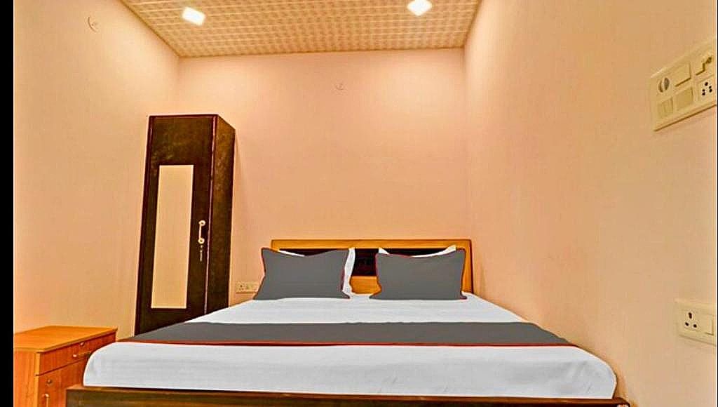 Qotel Hotel Couple Friendly Deluxe room 2