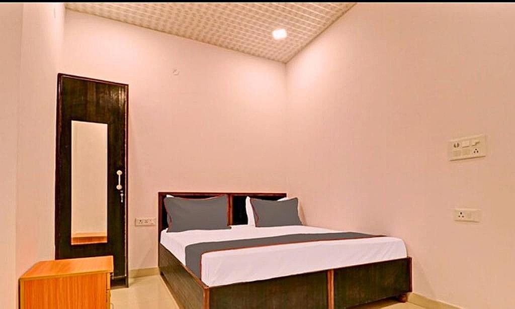 Qotel Hotel Couple Friendly Deluxe room 5