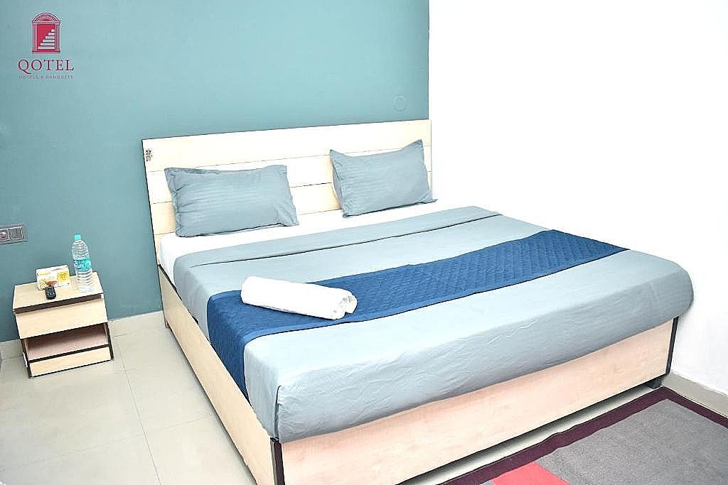 Qotel Express Rama Rohini Sector 24 Deluxe Room 5