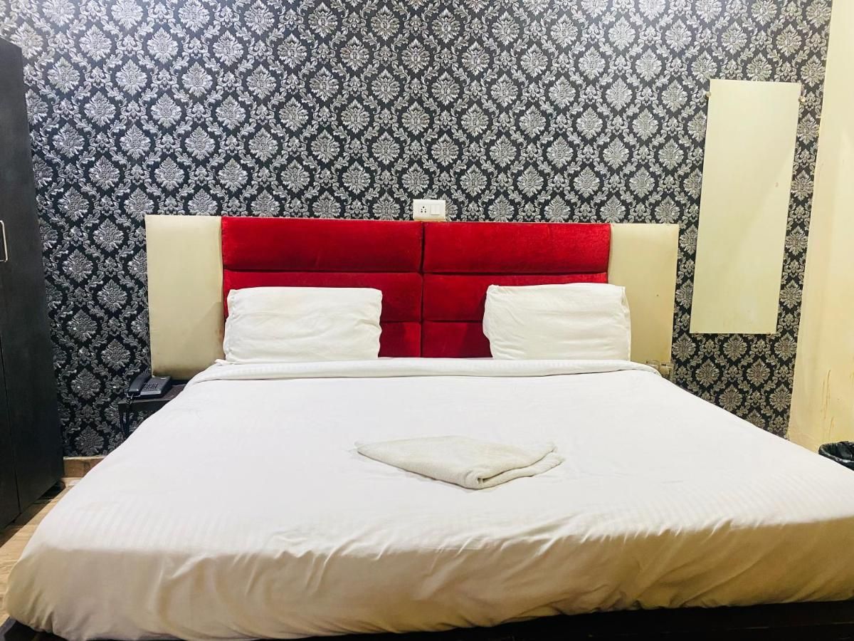 Qotel Sagarpur Standard Room 2