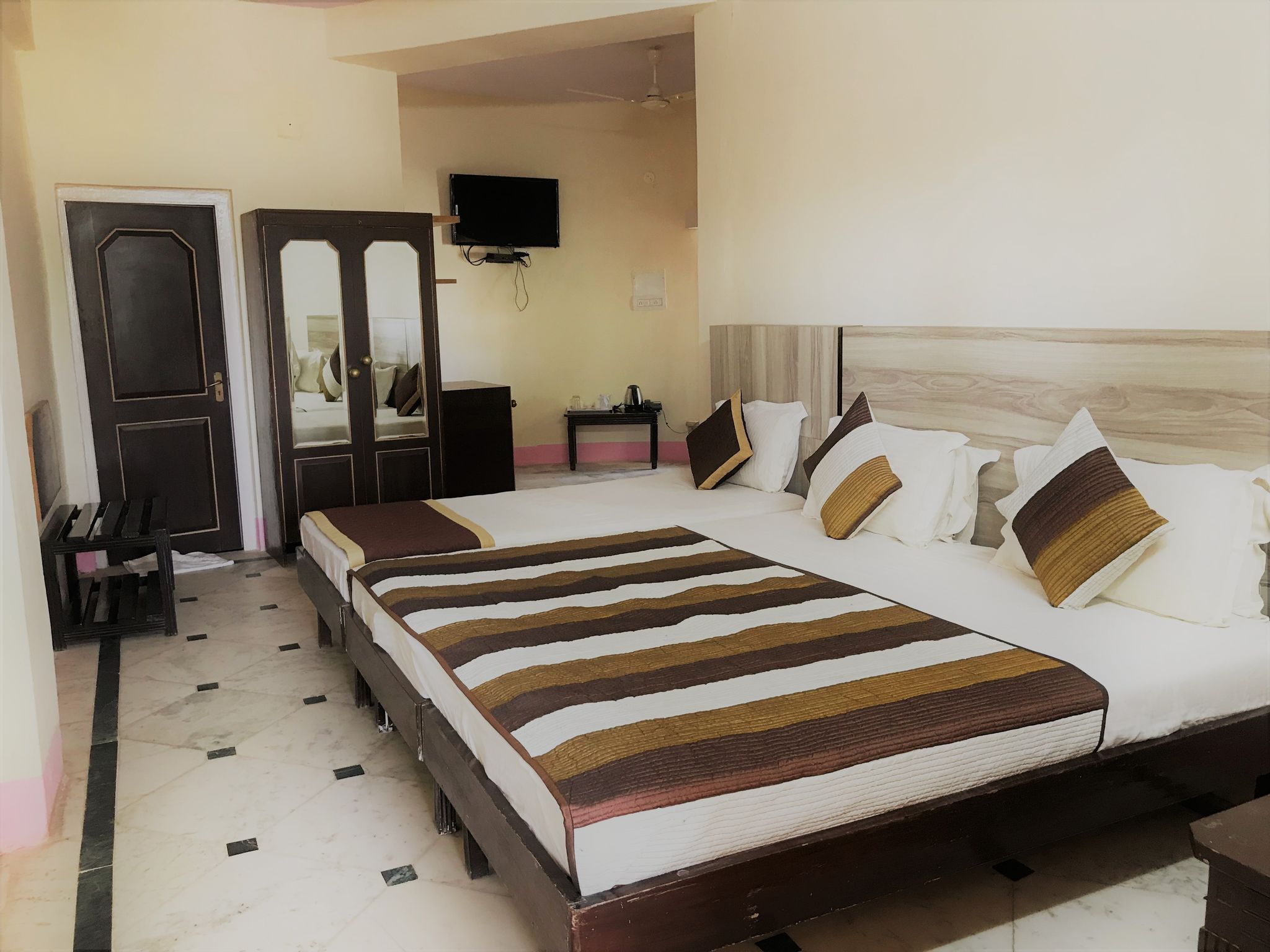 Himmatgarh Palace Heritage Boutique Hotel Deluxe Room 2
