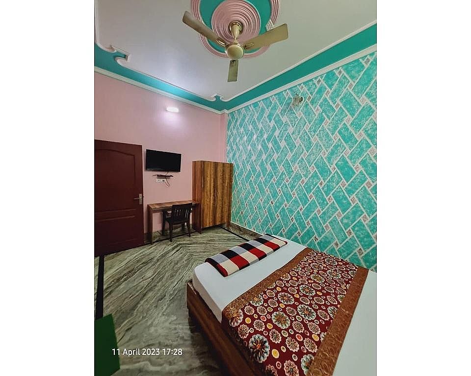 Deluxe Double Room with Shower
