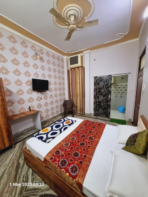 Deluxe Double Room with Shower