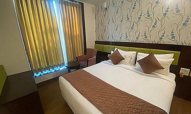 Rosemallow Hotel New Delhi Premium Room 4