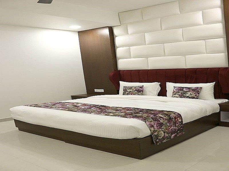 Royal Imperio - Surajkund  Super Deluxe Room 3