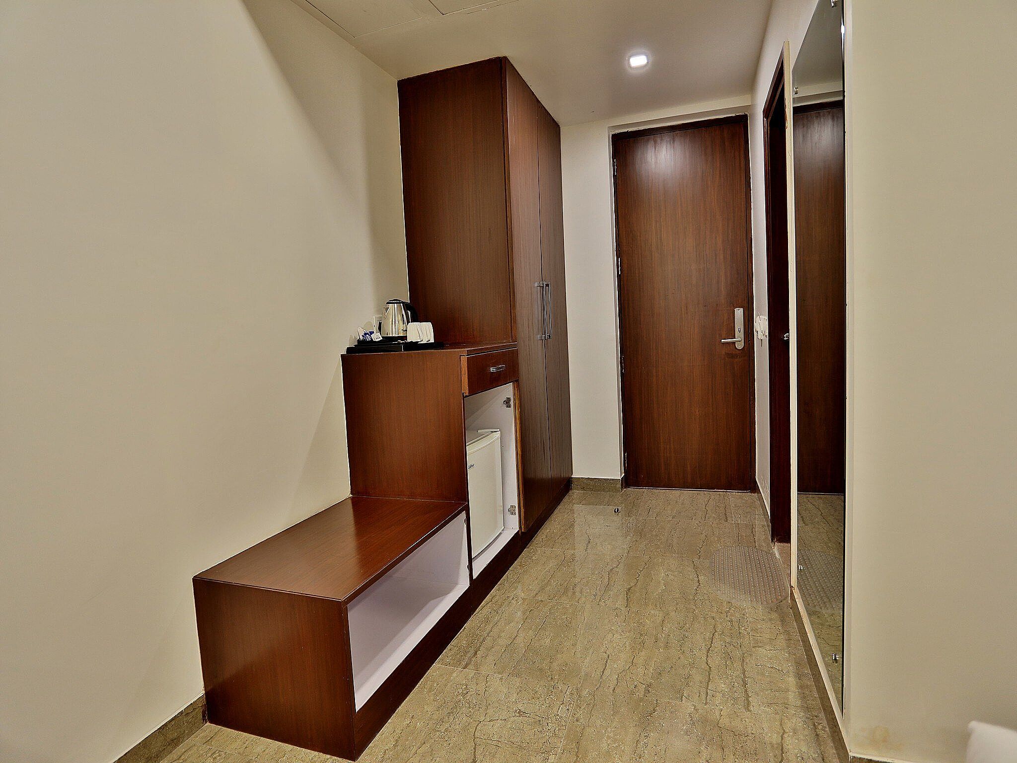 Royal Imperio - Surajkund Standard Room 9