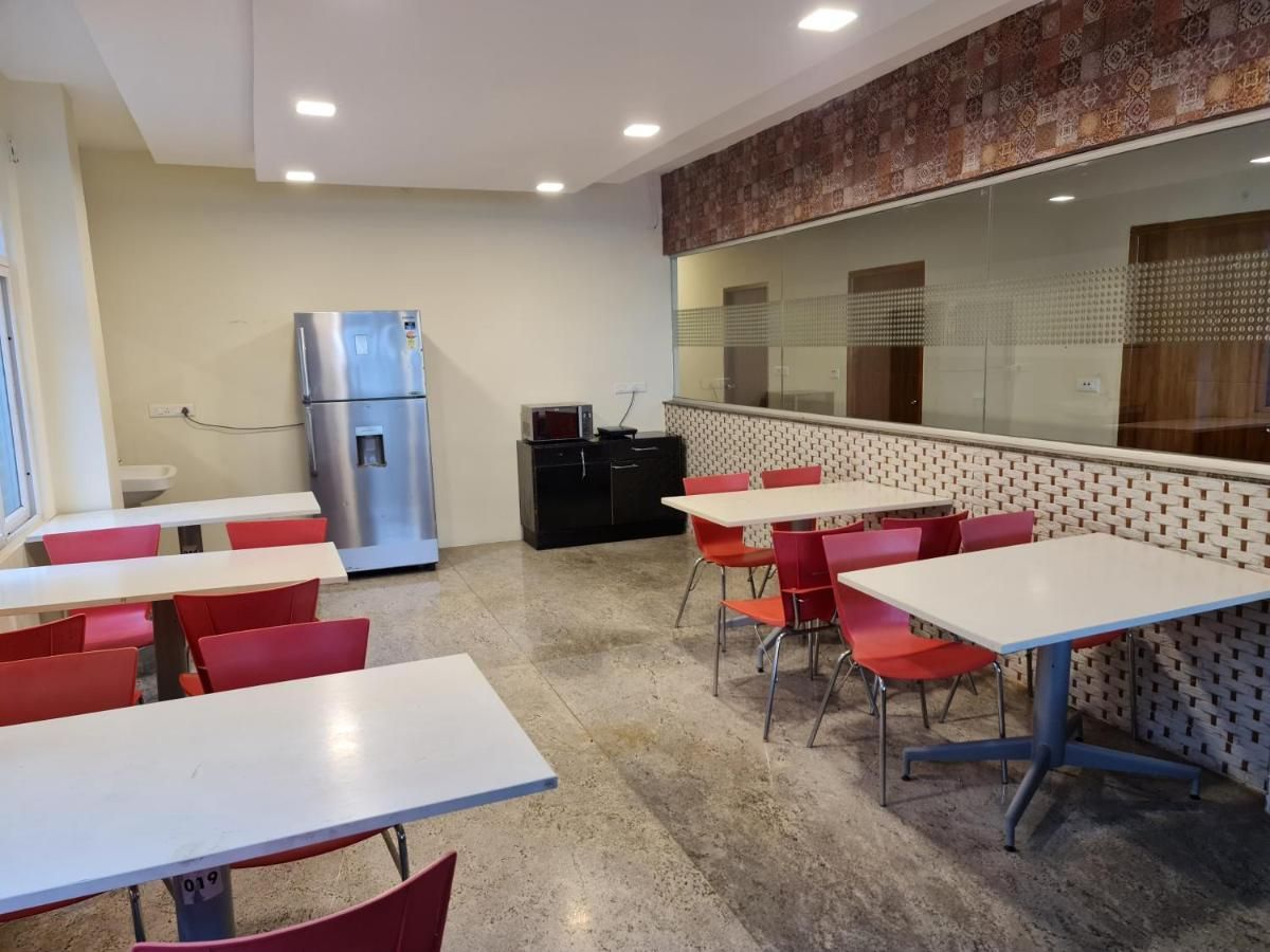 Food & Dining