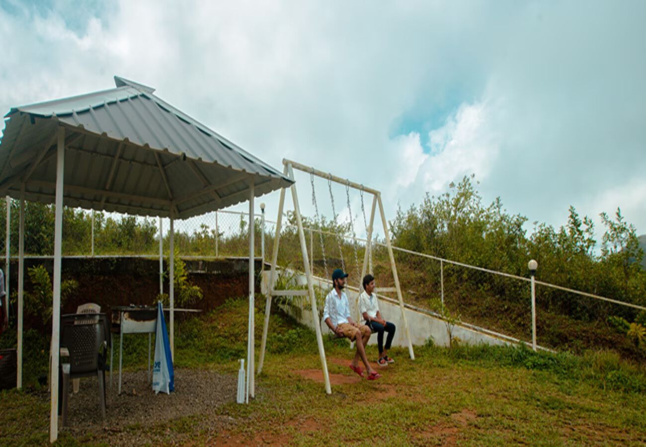 VOYE HOMES White Stone Cottage Vagamon